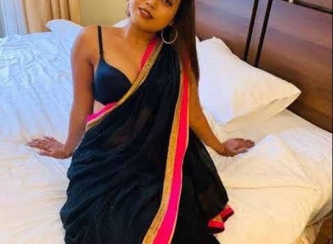Reena (26) seeks Uncle for Companionship