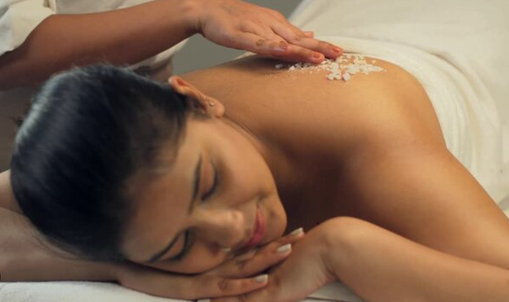 Krrishna Kumar (36) Offers Housewife for Erotic Massage